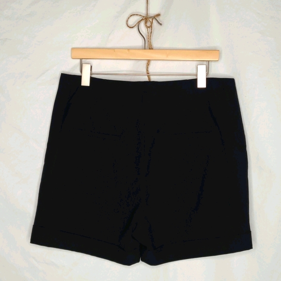 Zara Basic Pleat Front Black Cuffed Shorts - Picture 3 of 7